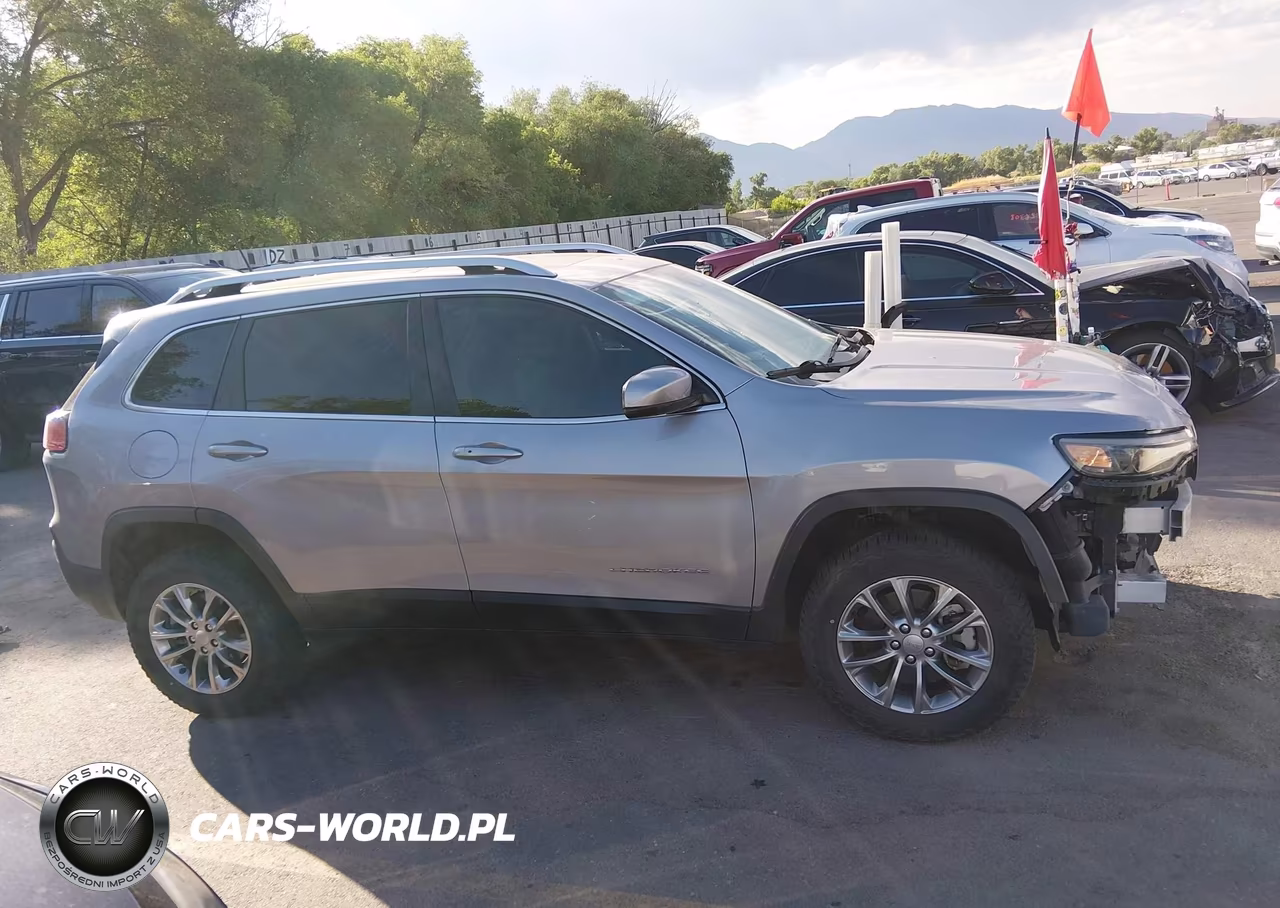 2021 Jeep Cherokee Latitude Lux 4X4 VIN:1C4PJMMN6MD109019 - 13