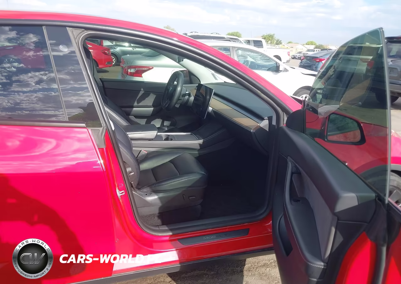 2022 Tesla Model Y Performance Dual Motor All-Wheel Drive VIN:7SAYGDEF4NF513993 - 5