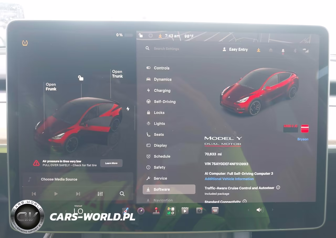 2022 Tesla Model Y Performance Dual Motor All-Wheel Drive VIN:7SAYGDEF4NF513993 - 7