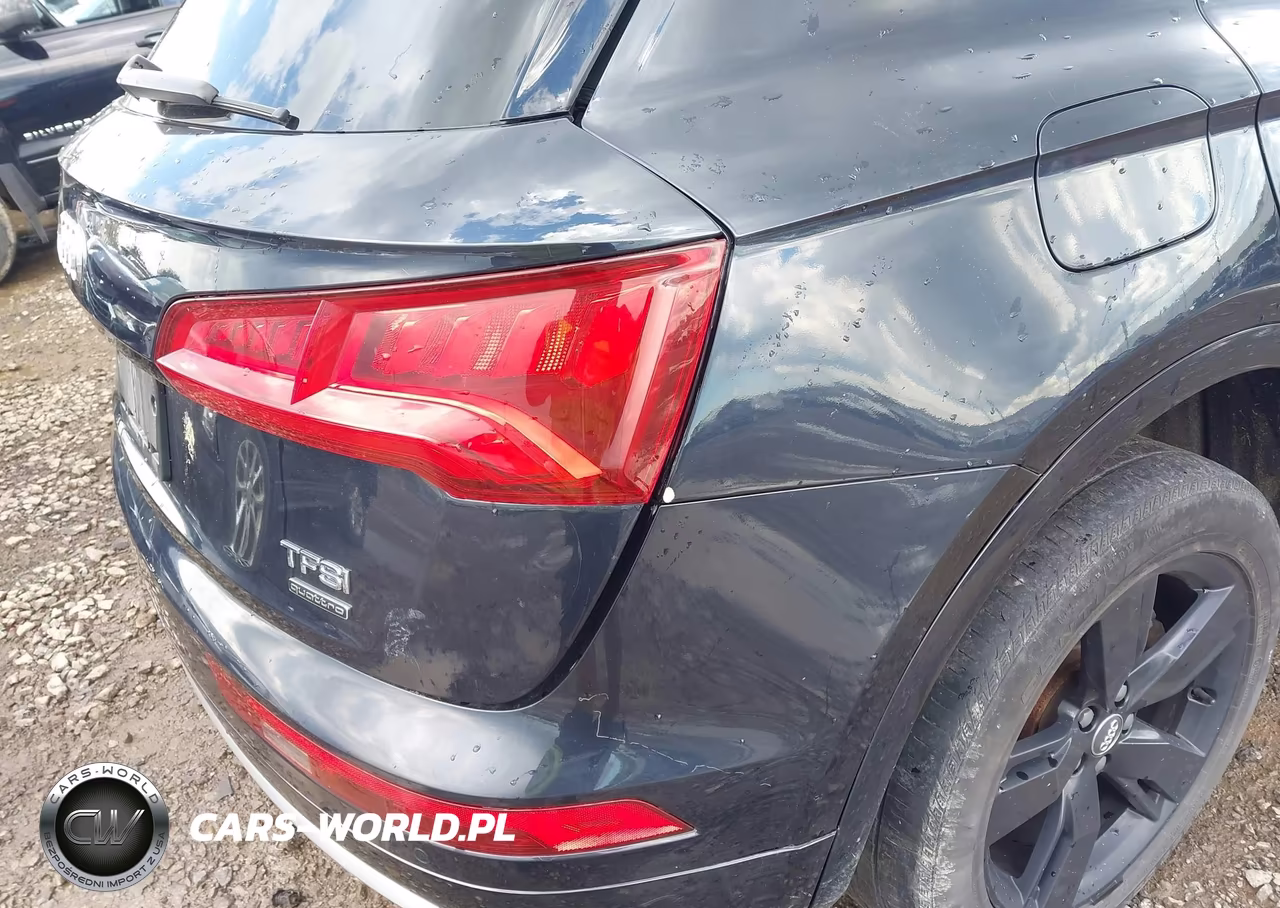 2018 Audi Q5 2.0T Premium-2.0T Tech Premium VIN:WA1CNAFY1J2043716 - 16