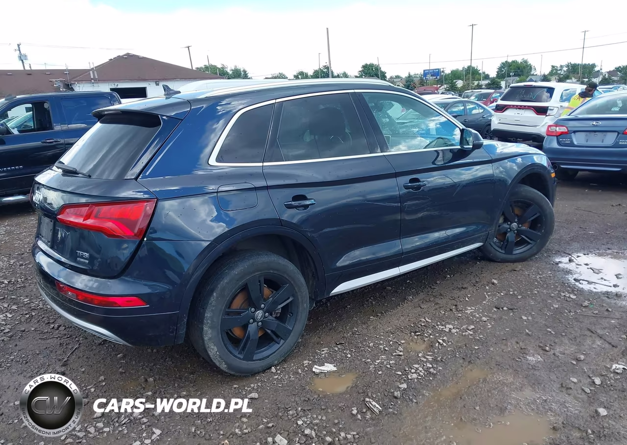 2018 Audi Q5 2.0T Premium-2.0T Tech Premium VIN:WA1CNAFY1J2043716 - 4