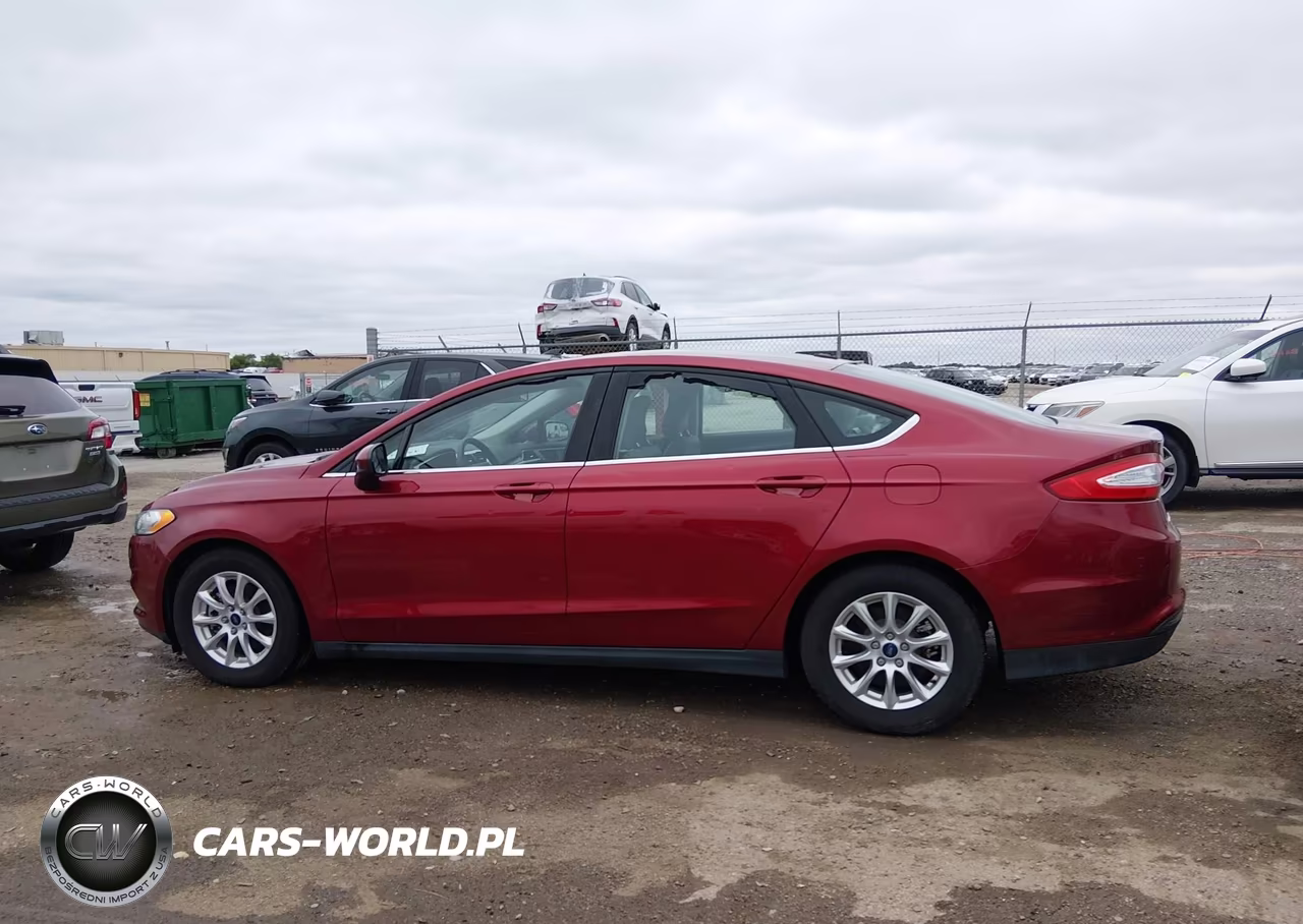 2015 Ford Fusion S VIN:3FA6P0G75FR136938 - 14