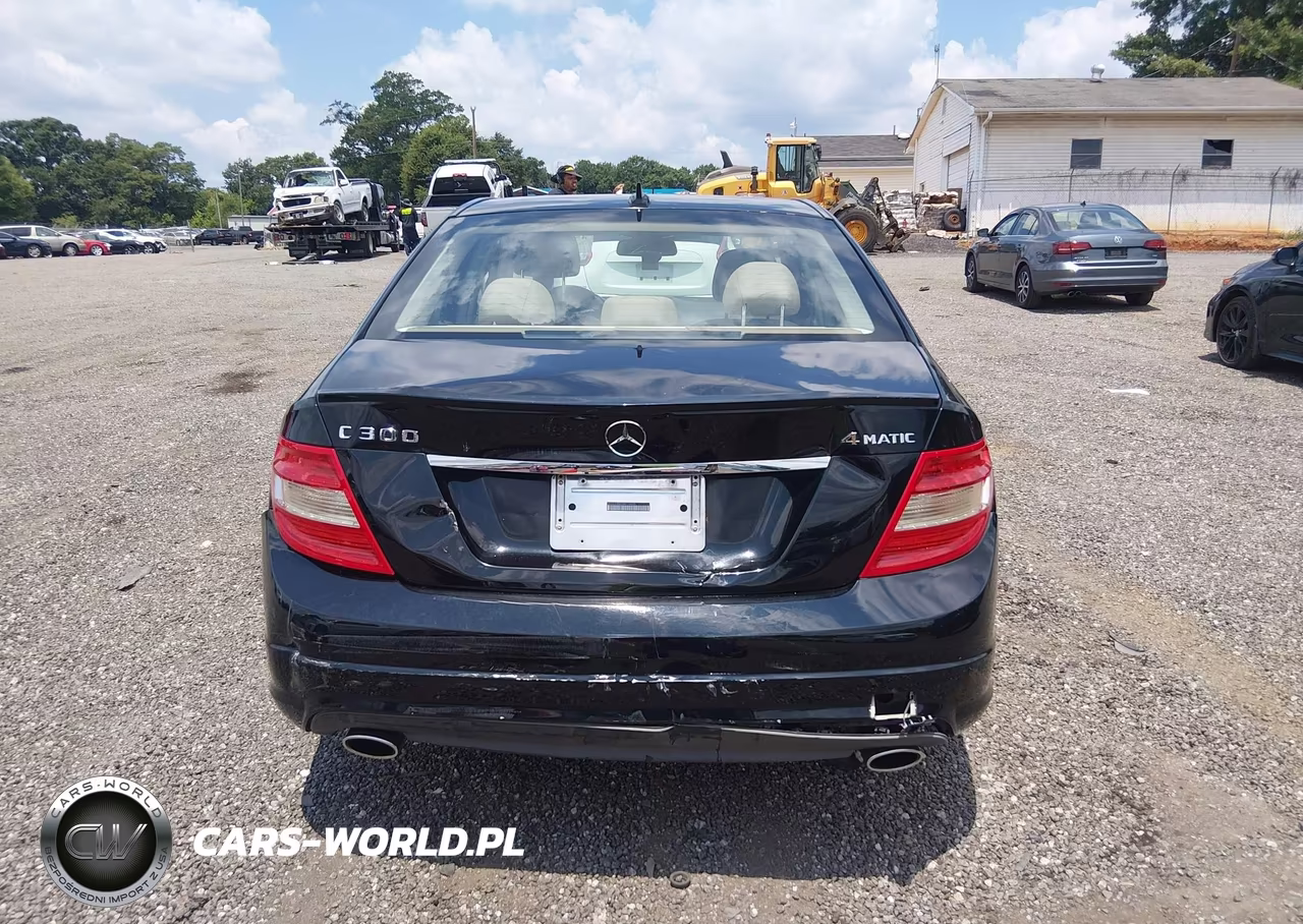 2011 Mercedes-Benz C 300 Luxury 4Matic-Sport 4Matic VIN:WDDGF8BB2BR174635 - 16