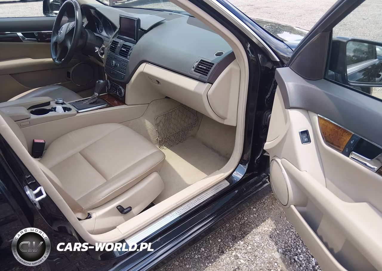 2011 Mercedes-Benz C 300 Luxury 4Matic-Sport 4Matic VIN:WDDGF8BB2BR174635 - 5