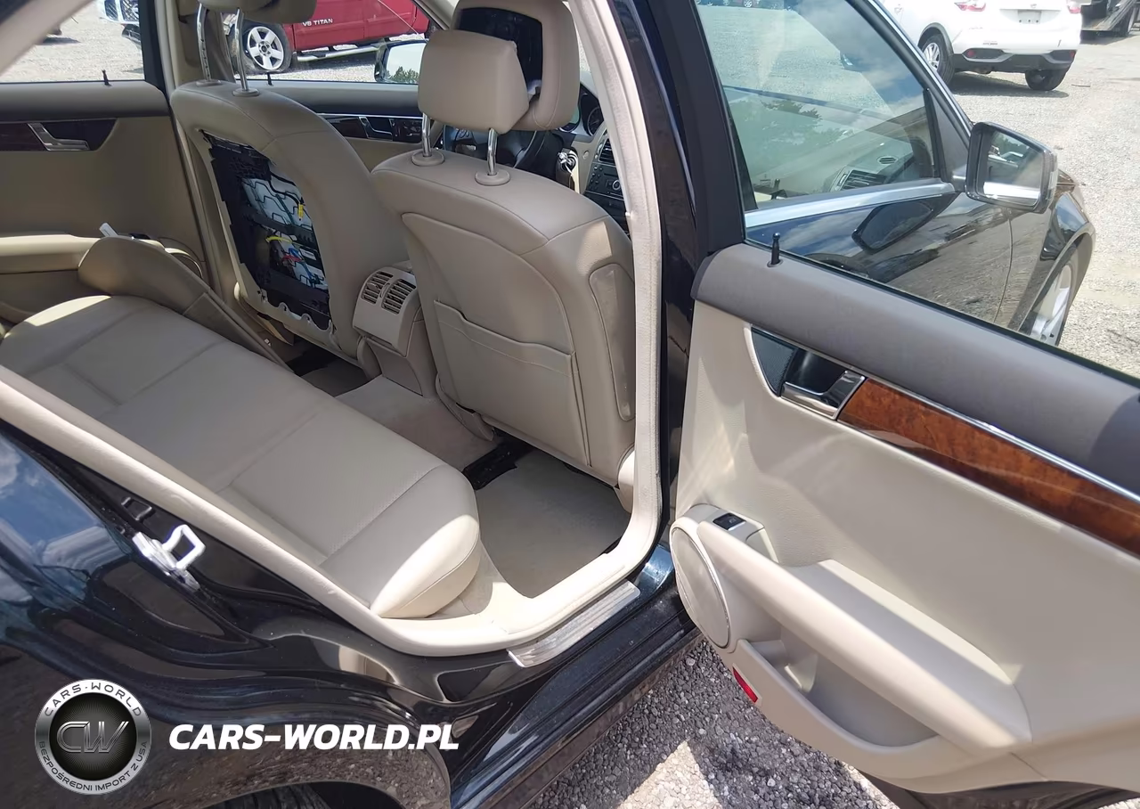 2011 Mercedes-Benz C 300 Luxury 4Matic-Sport 4Matic VIN:WDDGF8BB2BR174635 - 8