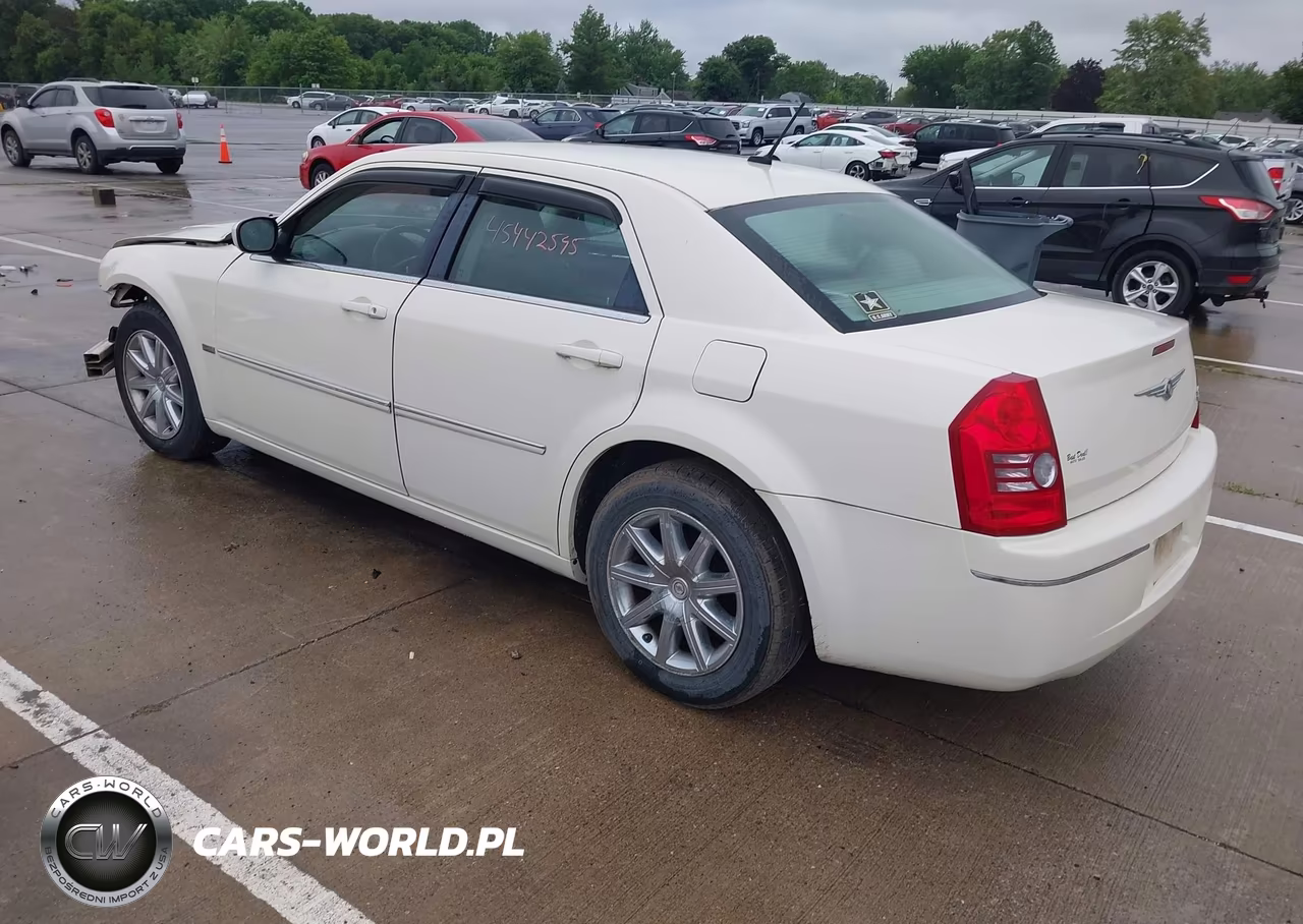 2008 Chrysler 300 Touring VIN:2C3LA53G18H171206 - 3