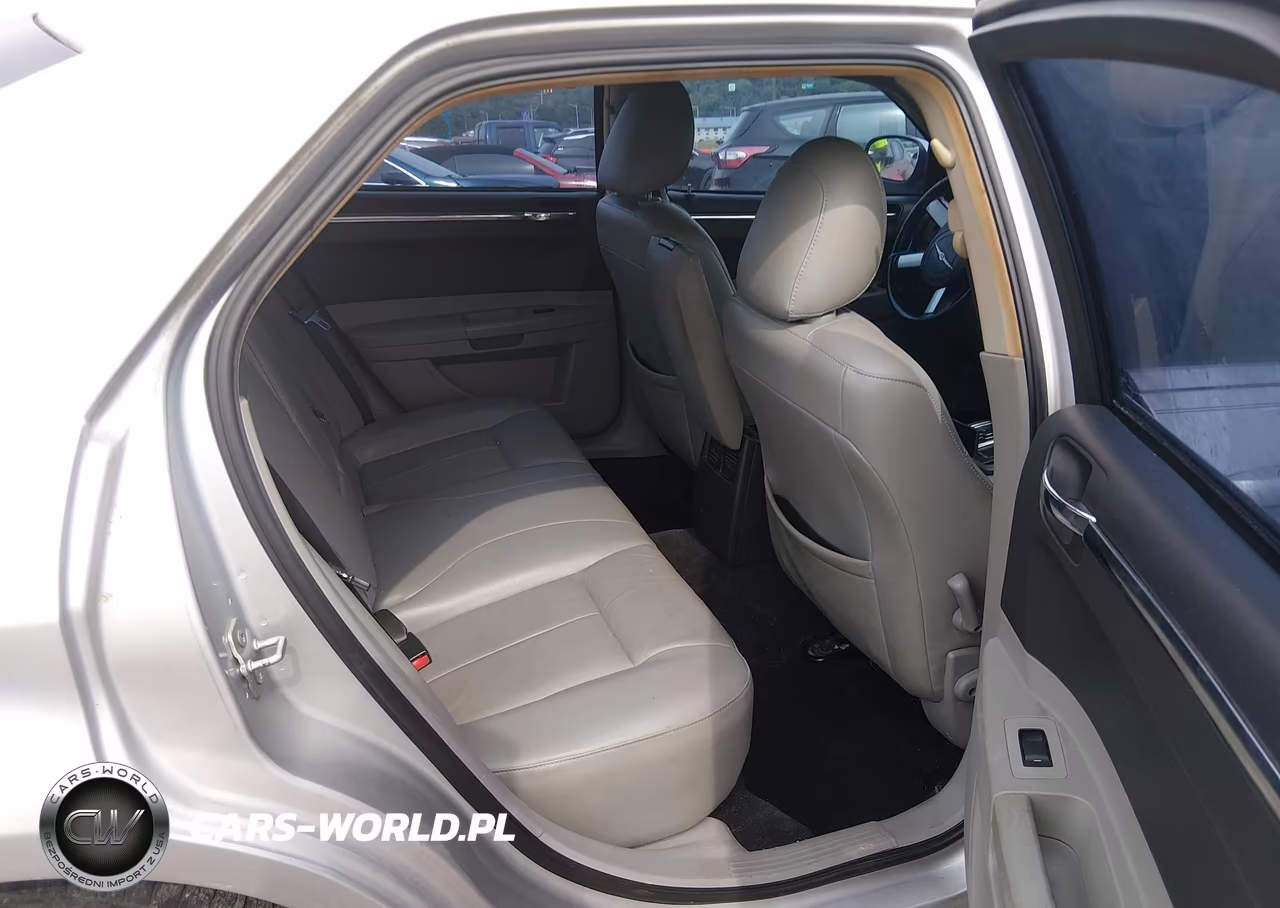 2007 Chrysler 300 Touring VIN:2C3KA53G27H871164 - 5