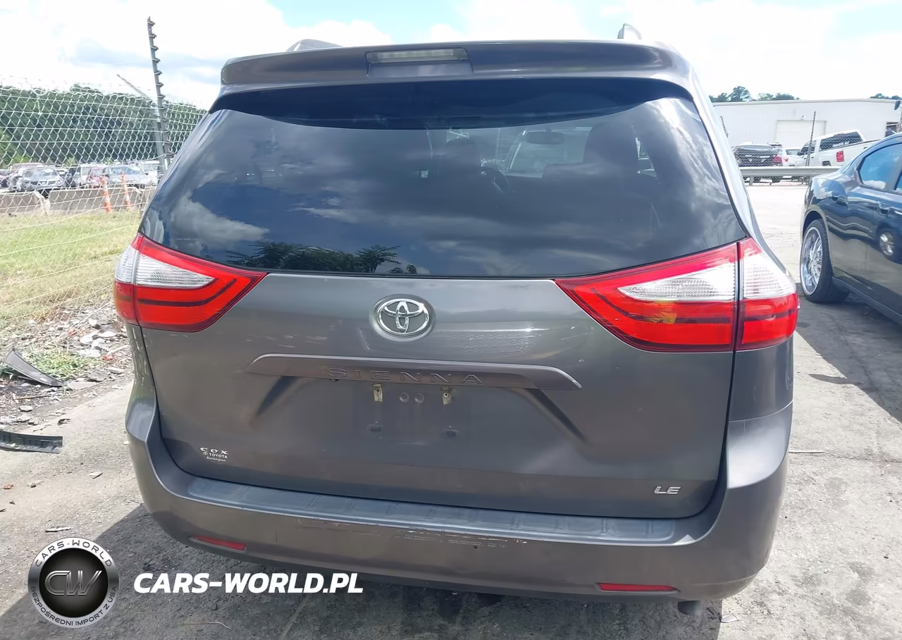 2015 Toyota Sienna Le 8 Passenger VIN:5TDKK3DC1FS624503 - 16