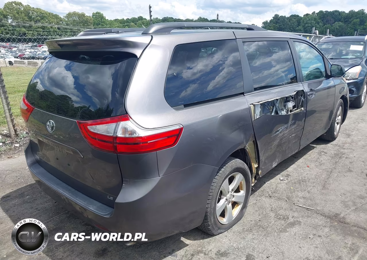 2015 Toyota Sienna Le 8 Passenger VIN:5TDKK3DC1FS624503 - 4