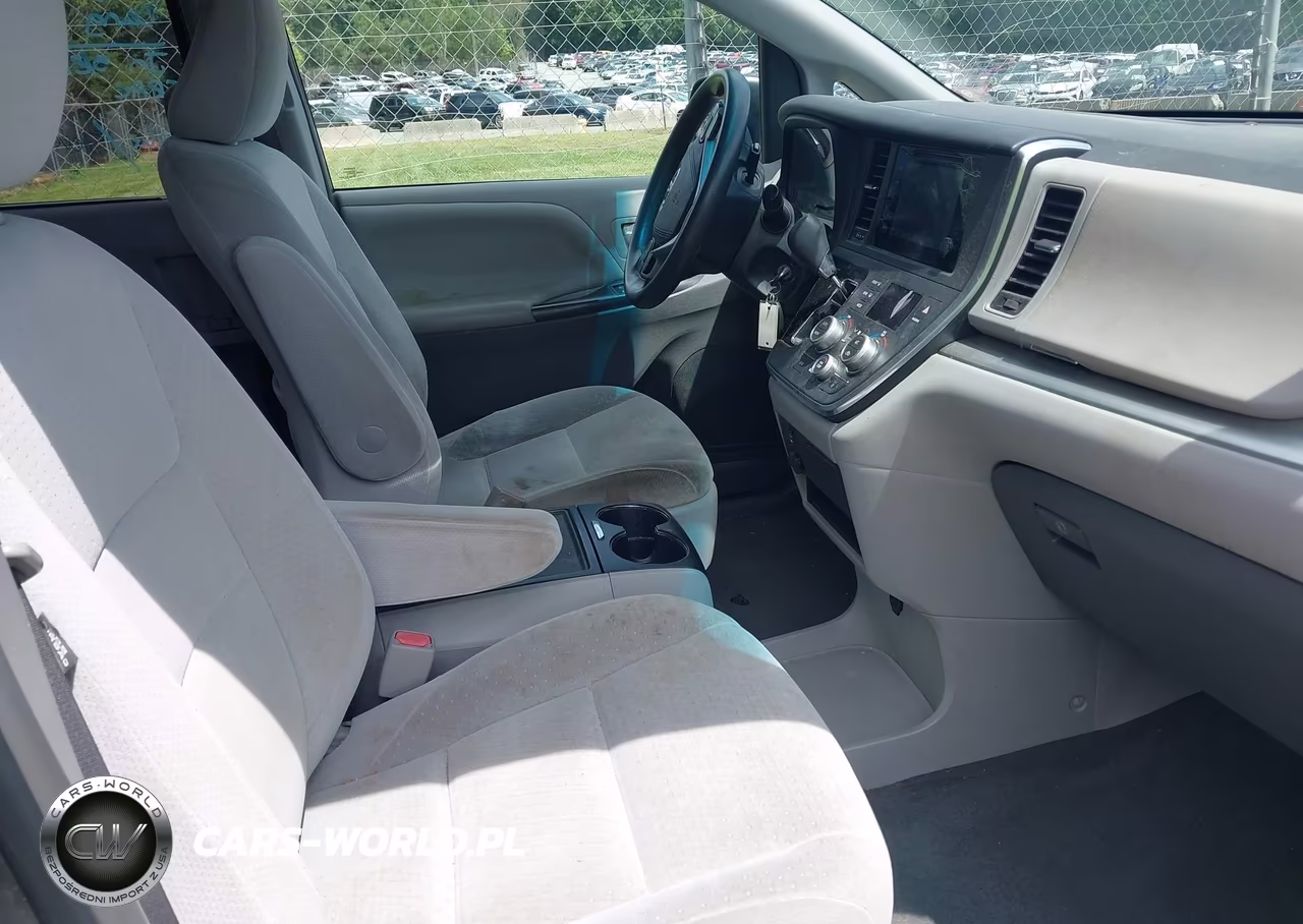 2015 Toyota Sienna Le 8 Passenger VIN:5TDKK3DC1FS624503 - 5