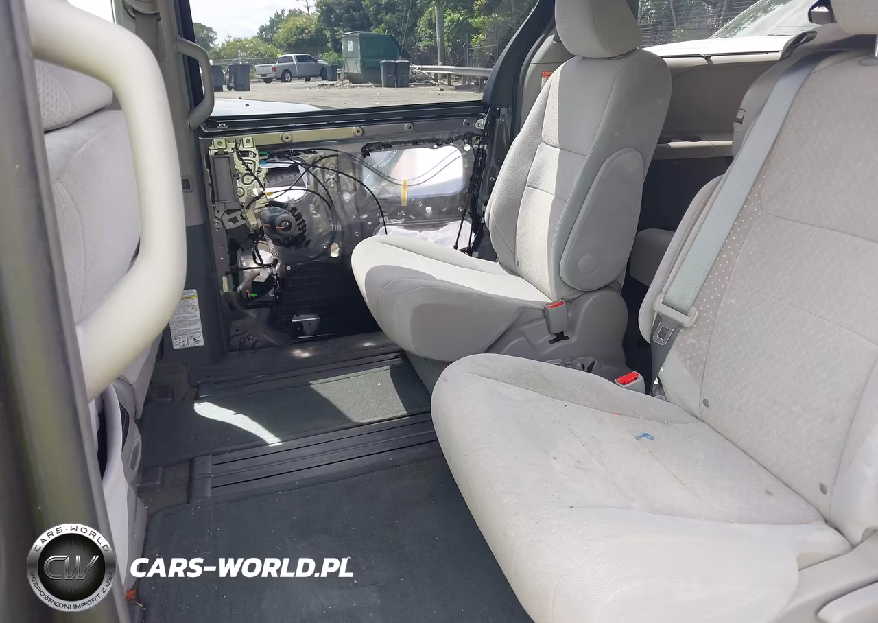 2015 Toyota Sienna Le 8 Passenger VIN:5TDKK3DC1FS624503 - 8