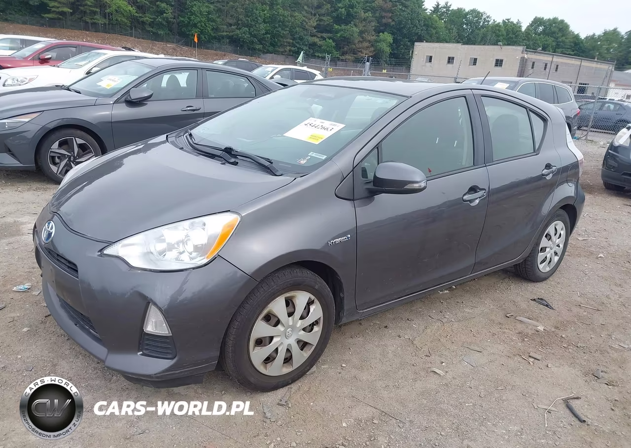 2012 Toyota Prius C Two VIN:JTDKDTB33C1512405 - 2