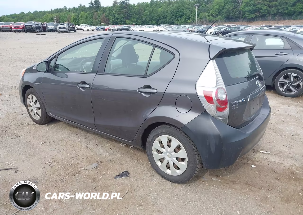 2012 Toyota Prius C Two VIN:JTDKDTB33C1512405 - 3