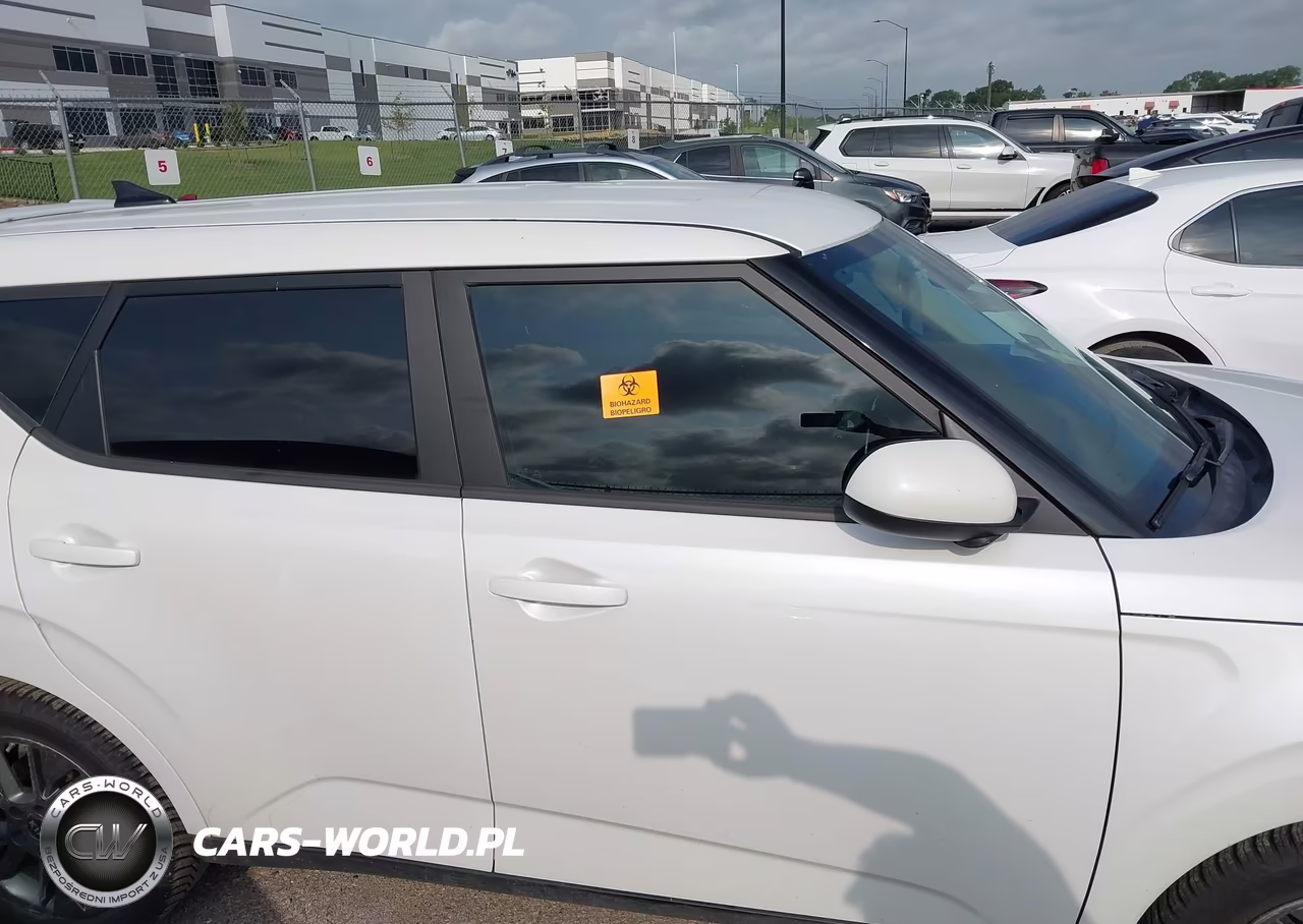 2021 Kia Soul S VIN:KNDJ23AU8M7793286 - 13