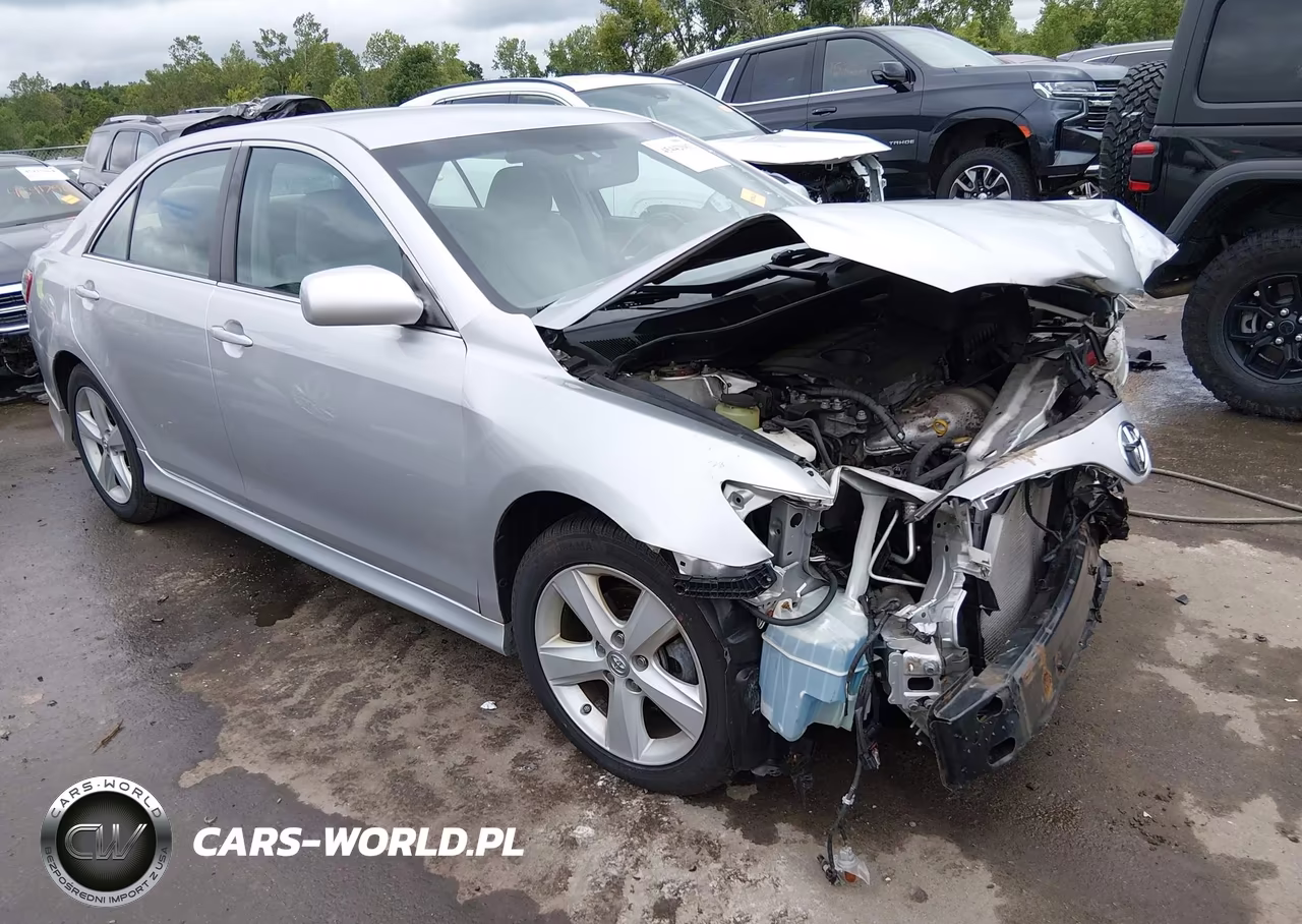 2011 Toyota Camry Se – zdjęcie 1 z 18