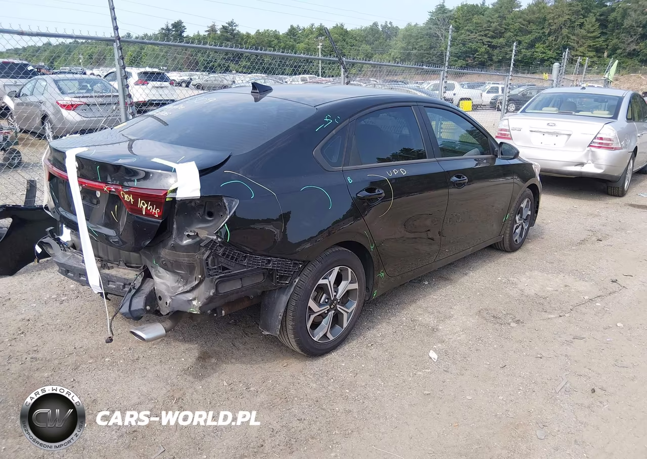 2021 Kia Forte Lxs VIN:3KPF24AD5ME353523 - 4