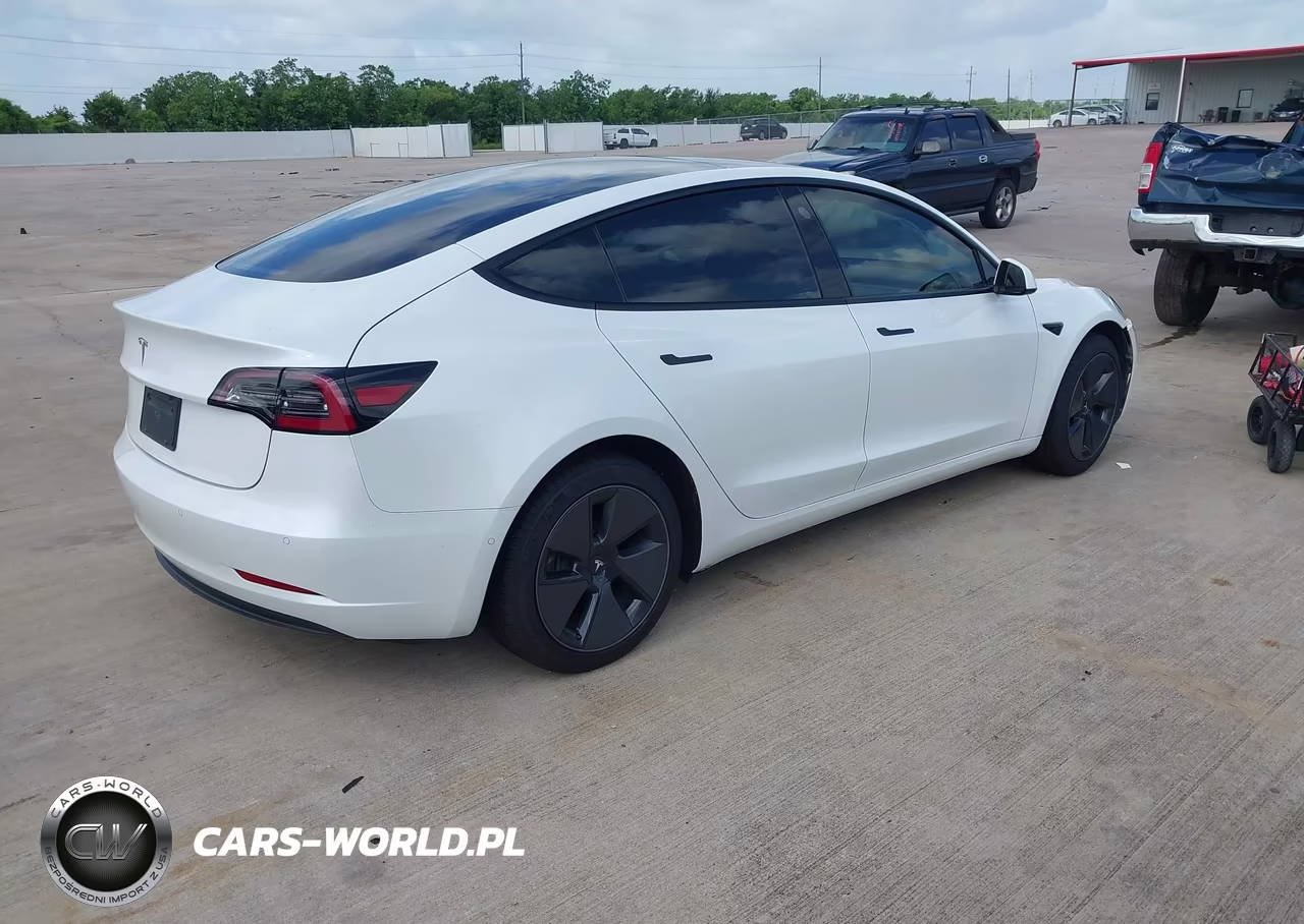 2021 Tesla Model 3 Standard Range Plus Rear-Wheel Drive VIN:5YJ3E1EAXMF963551 - 4