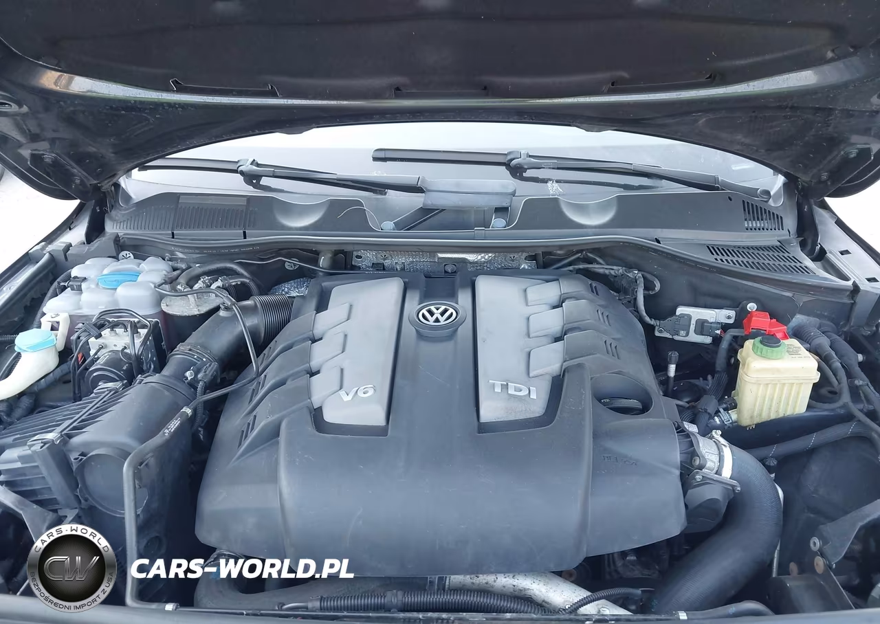 2015 Volkswagen Touareg Tdi Lux VIN:WVGEP9BP9FD002424 - 10