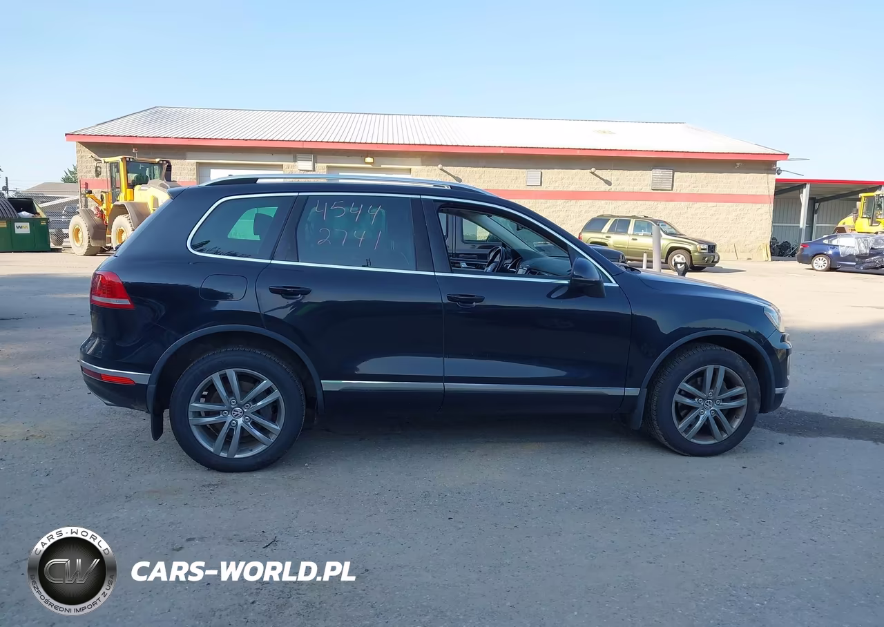 2015 Volkswagen Touareg Tdi Lux VIN:WVGEP9BP9FD002424 - 13