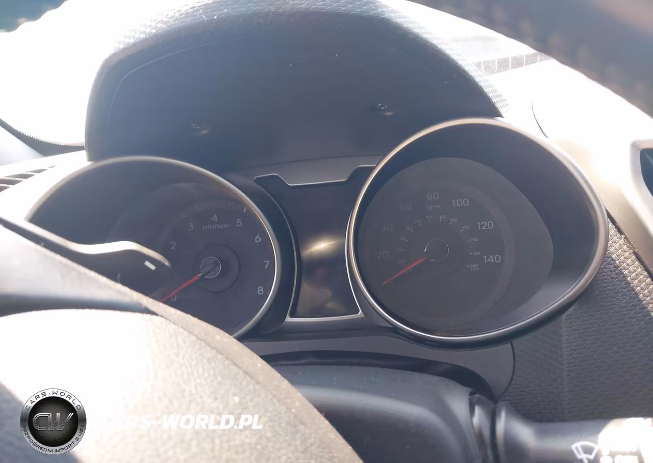 2015 Hyundai Veloster Flex VIN:KMHTC6AD5FU223124 - 7
