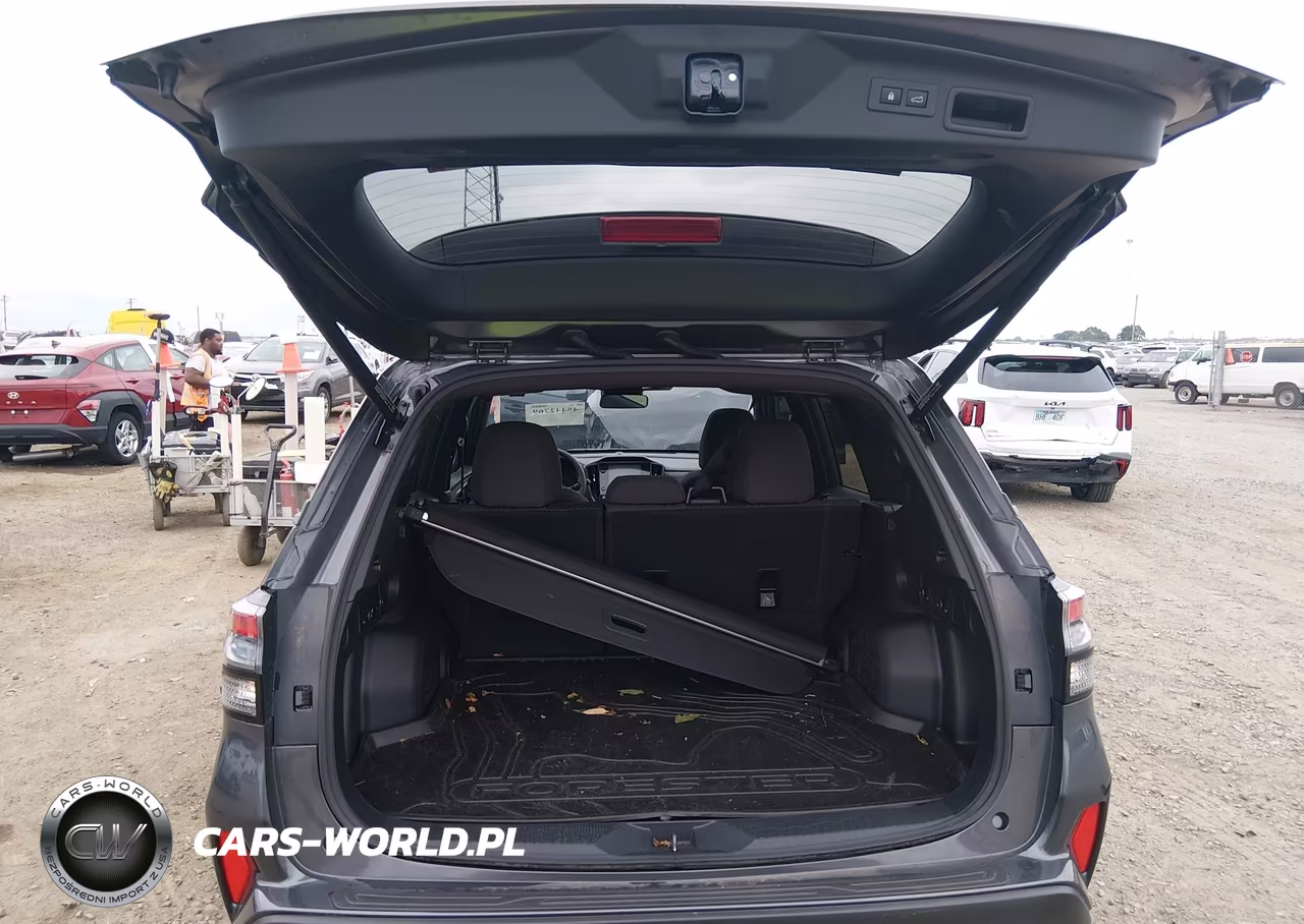 2025 Subaru Forester Premium VIN:JF2SLDDC7SH612052 - 18