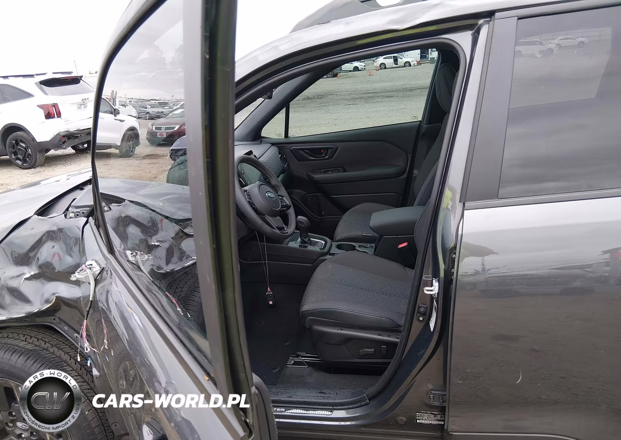 2025 Subaru Forester Premium VIN:JF2SLDDC7SH612052 - 19