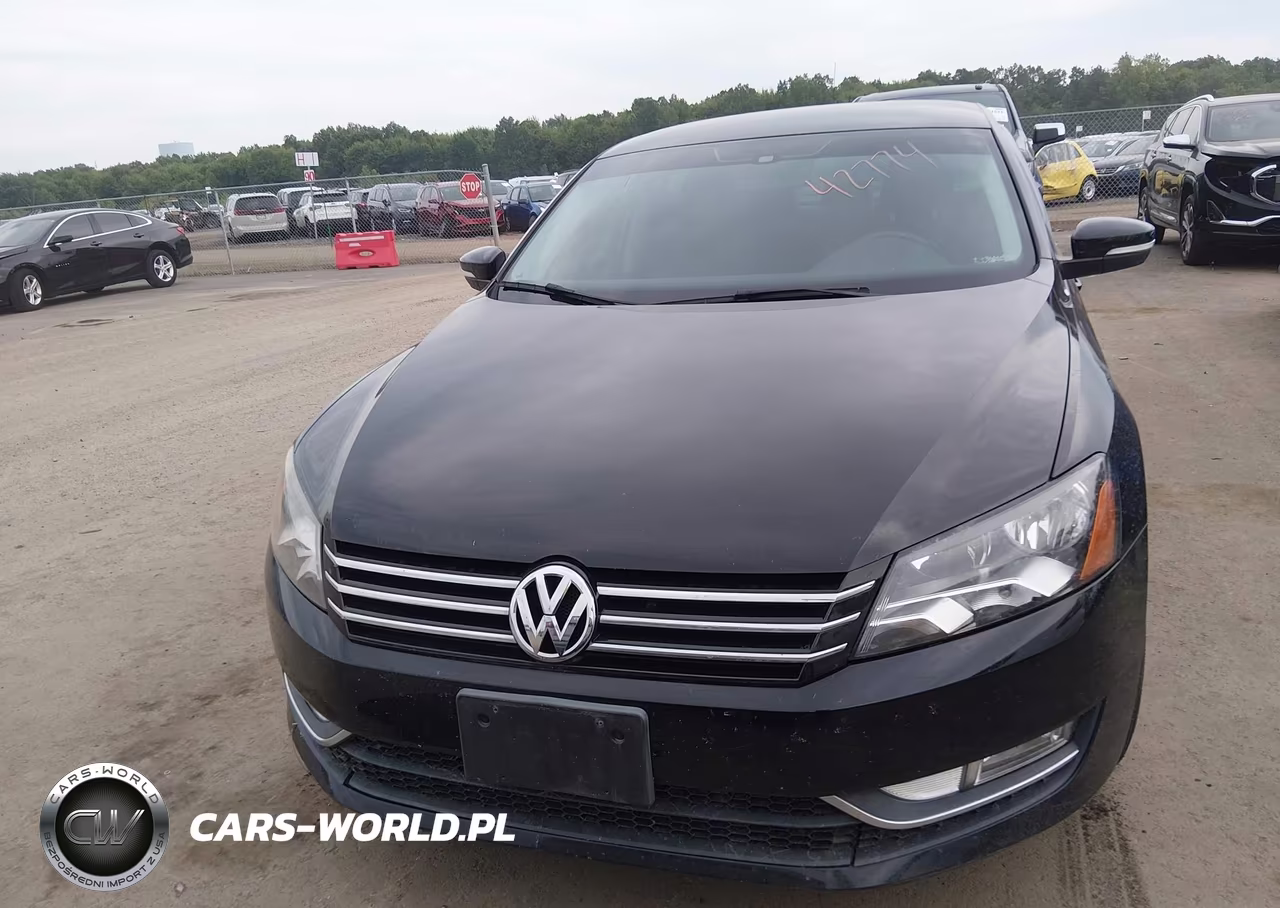 2015 Volkswagen Passat 1.8T Limited Edition VIN:1VWAT7A35FC115713 - 12