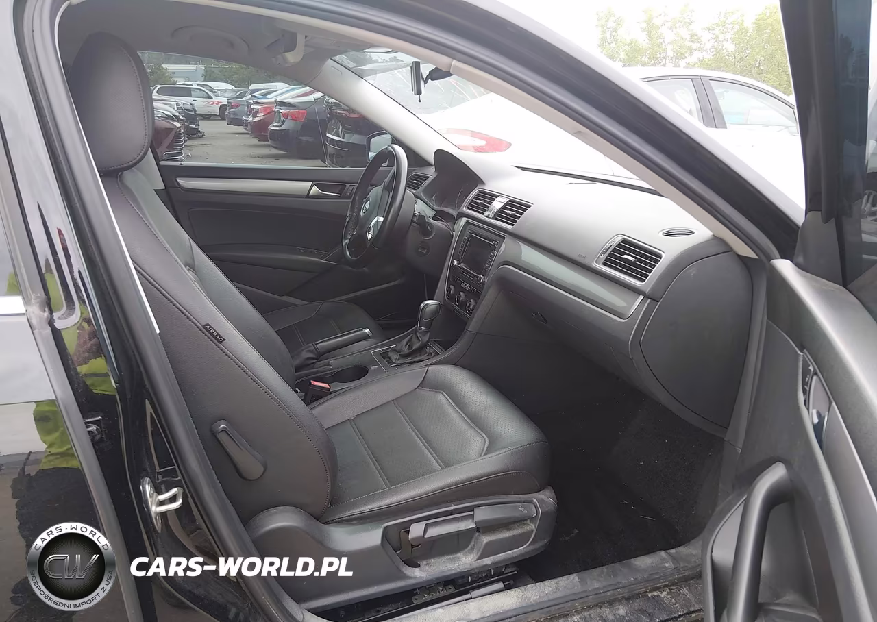 2015 Volkswagen Passat 1.8T Limited Edition VIN:1VWAT7A35FC115713 - 5