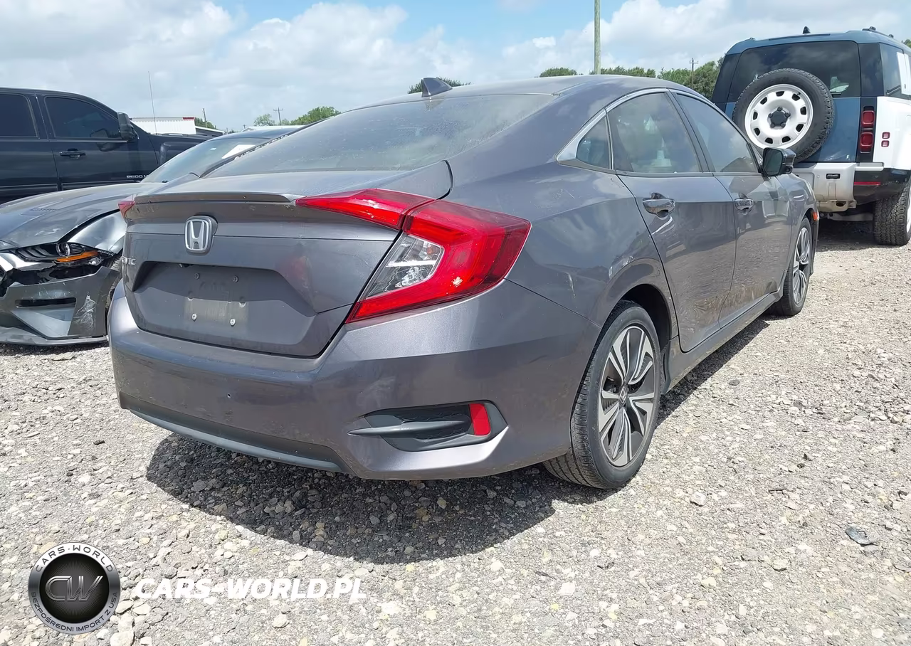 2017 Honda Civic Ex-L VIN:19XFC1F7XHE021873 - 4