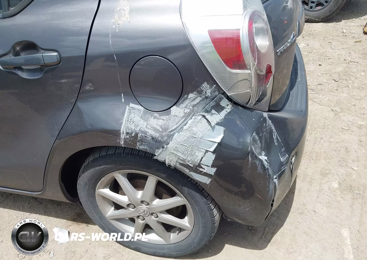 2012 Toyota Prius C Four VIN:JTDKDTB39C1512196 - 14