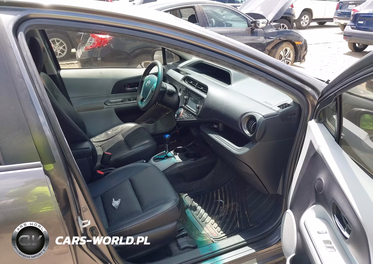 2012 Toyota Prius C Four VIN:JTDKDTB39C1512196 - 5