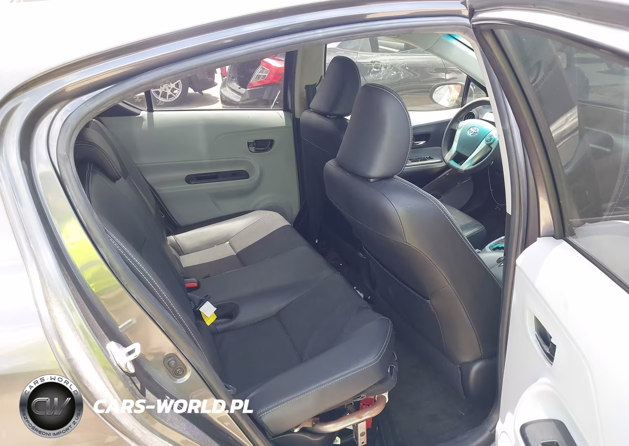 2012 Toyota Prius C Four VIN:JTDKDTB39C1512196 - 8