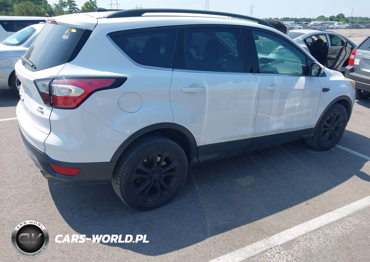 2018 Ford Escape Se VIN:1FMCU9GD6JUB27078 - 4