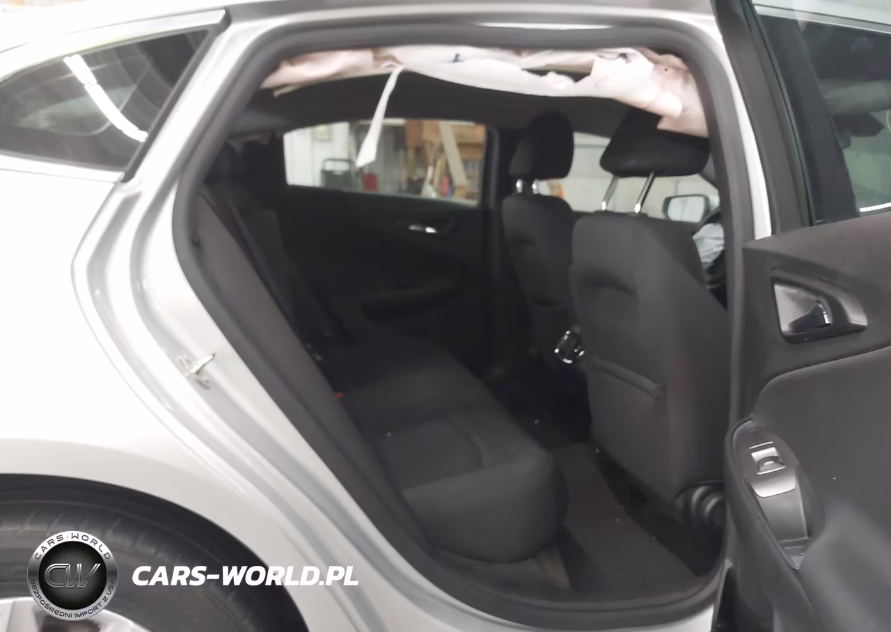 2019 Chevrolet Malibu Lt VIN:1G1ZD5ST0KF117005 - 8