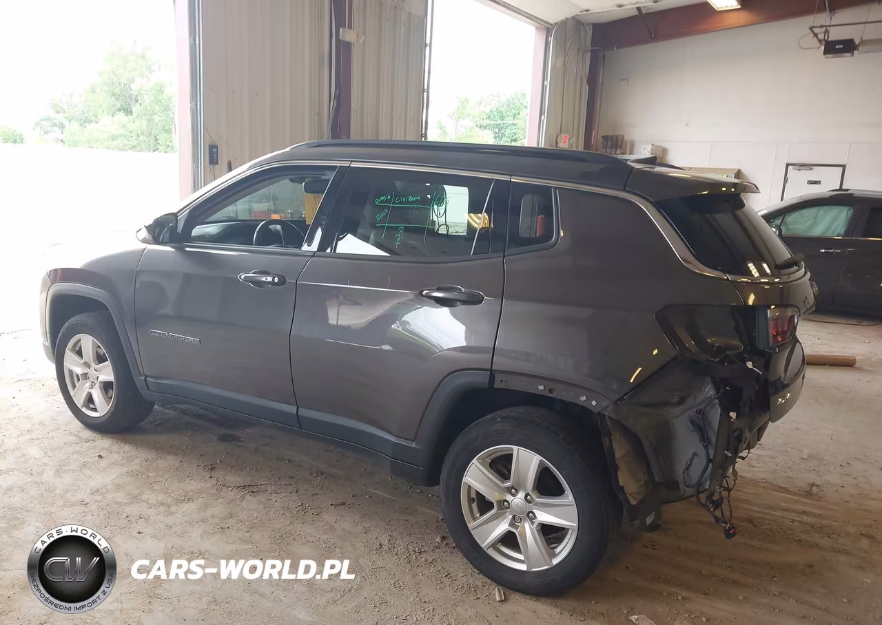 2022 Jeep Compass Latitude 4X4 VIN:3C4NJDBB9NT120947 - 3