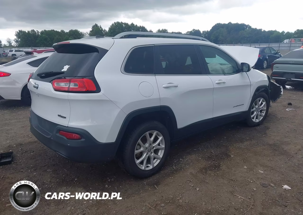 2017 Jeep Cherokee Latitude Fwd VIN:1C4PJLCB4HW603522 - 4