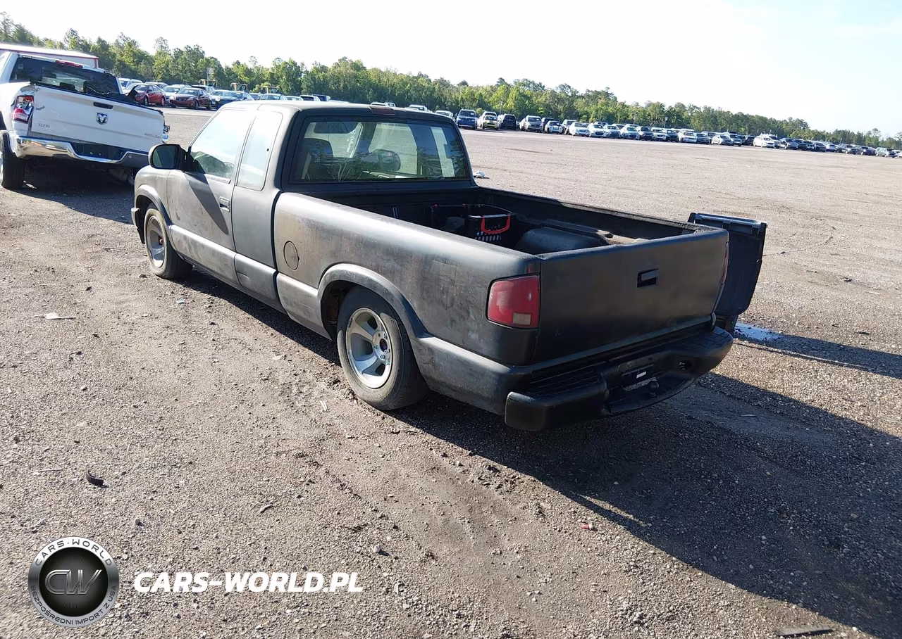 2003 Chevrolet S-10 Ls VIN:1GCCS19H338117891 - 3
