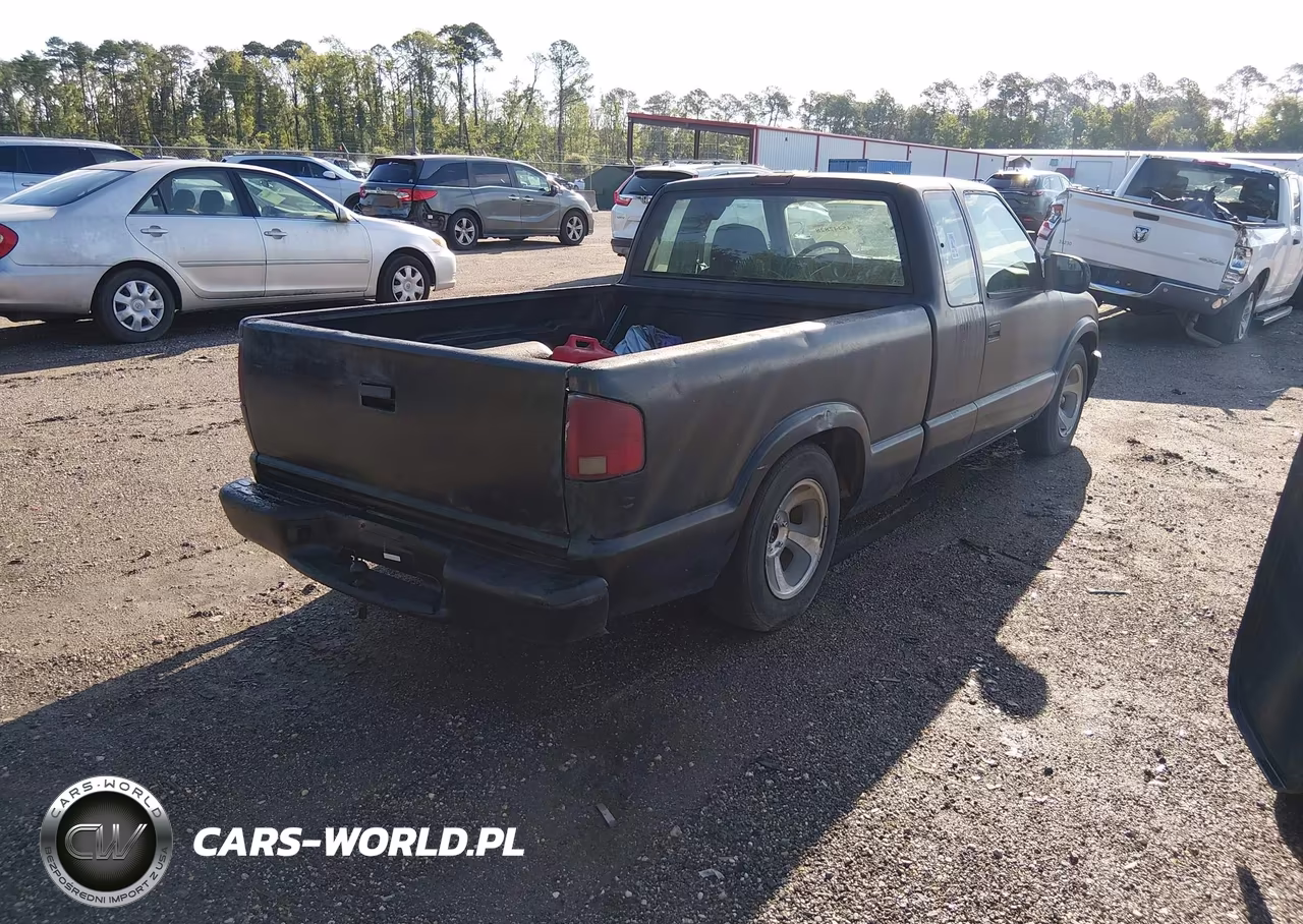 2003 Chevrolet S-10 Ls VIN:1GCCS19H338117891 - 4