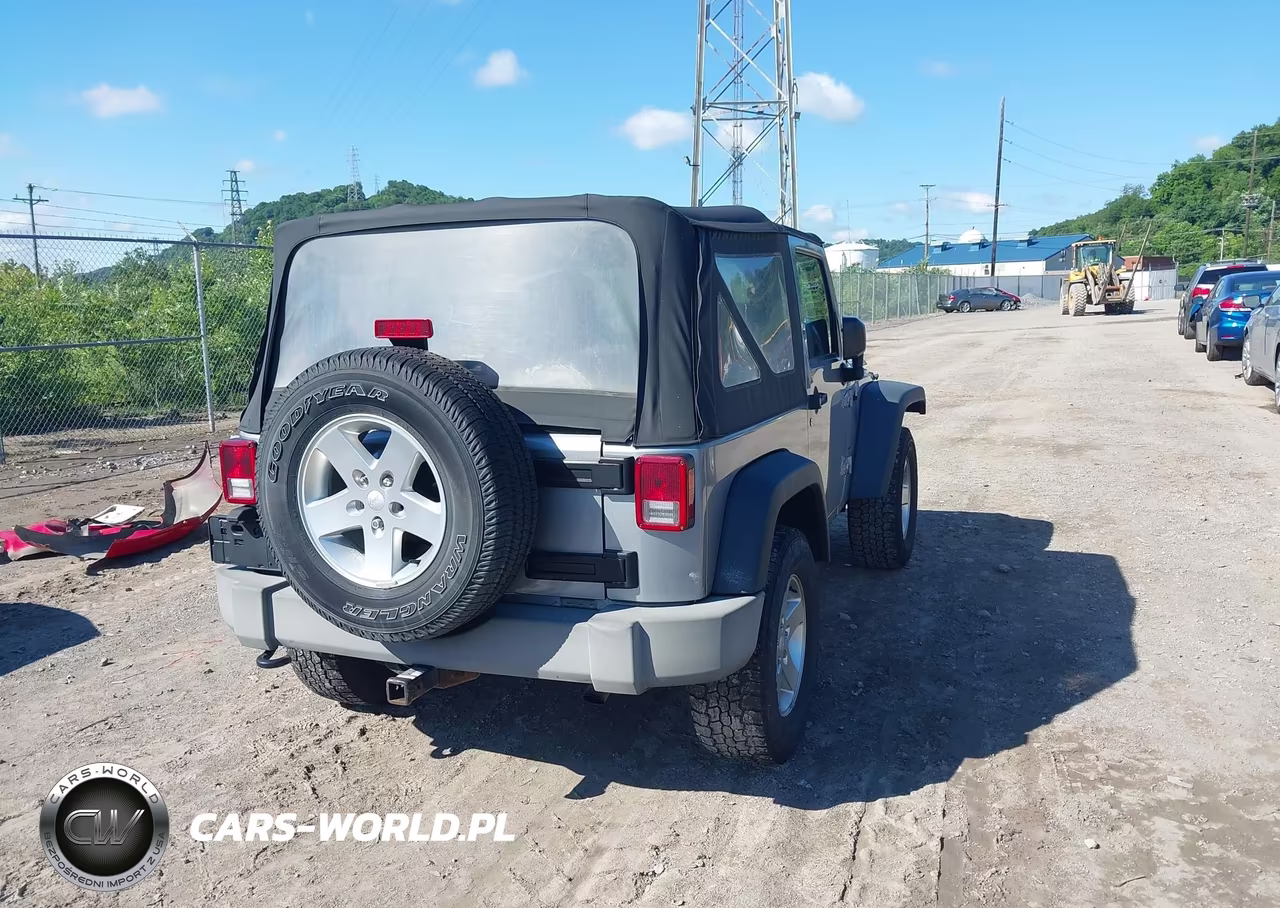 2014 Jeep Wrangler Sport VIN:1C4AJWAG6EL289519 - 4