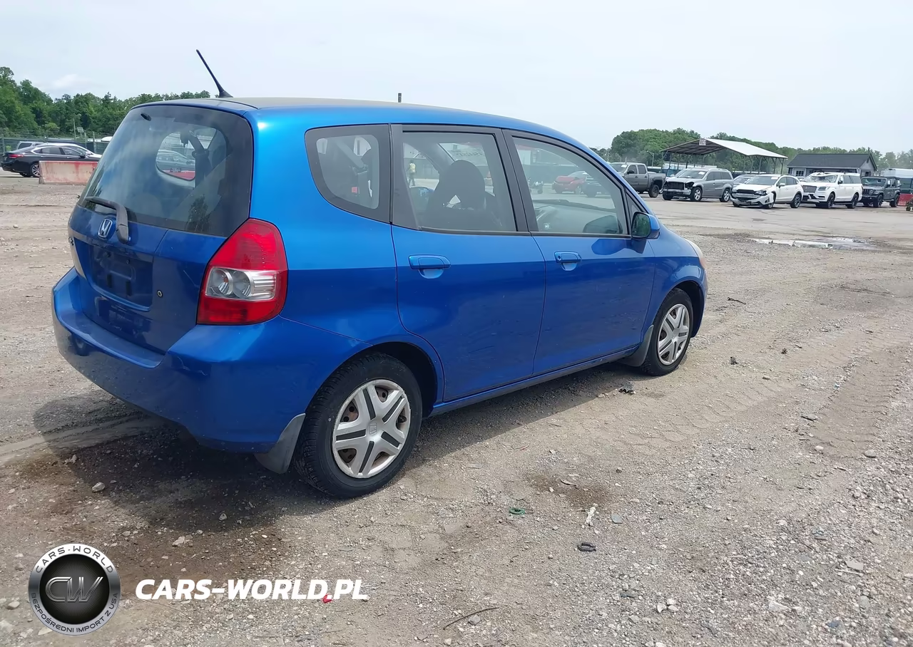 2007 Honda Fit VIN:JHMGD38437S063845 - 4