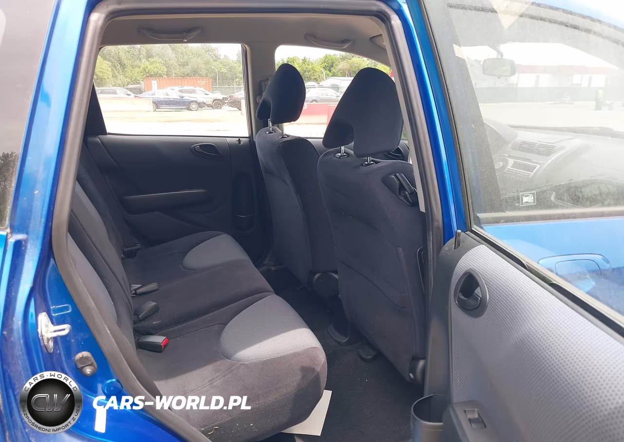 2007 Honda Fit VIN:JHMGD38437S063845 - 8