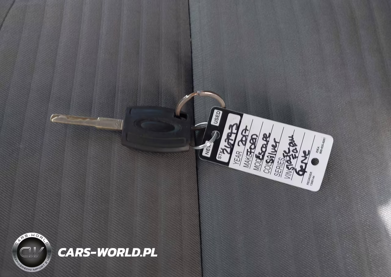 2017 Ford Escape Se VIN:1FMCU0GD0HUC18126 - 11