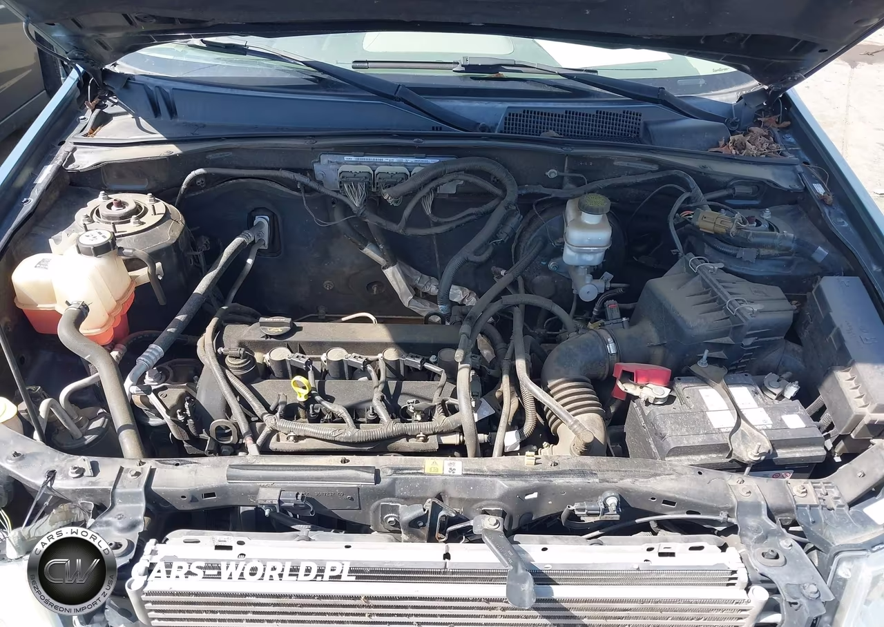2011 Ford Escape Xls VIN:1FMCU0C74BKC16186 - 10