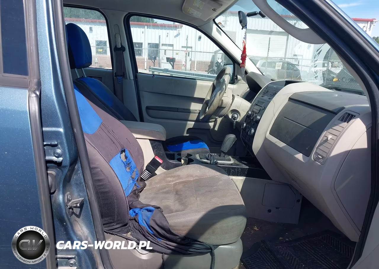 2011 Ford Escape Xls VIN:1FMCU0C74BKC16186 - 5
