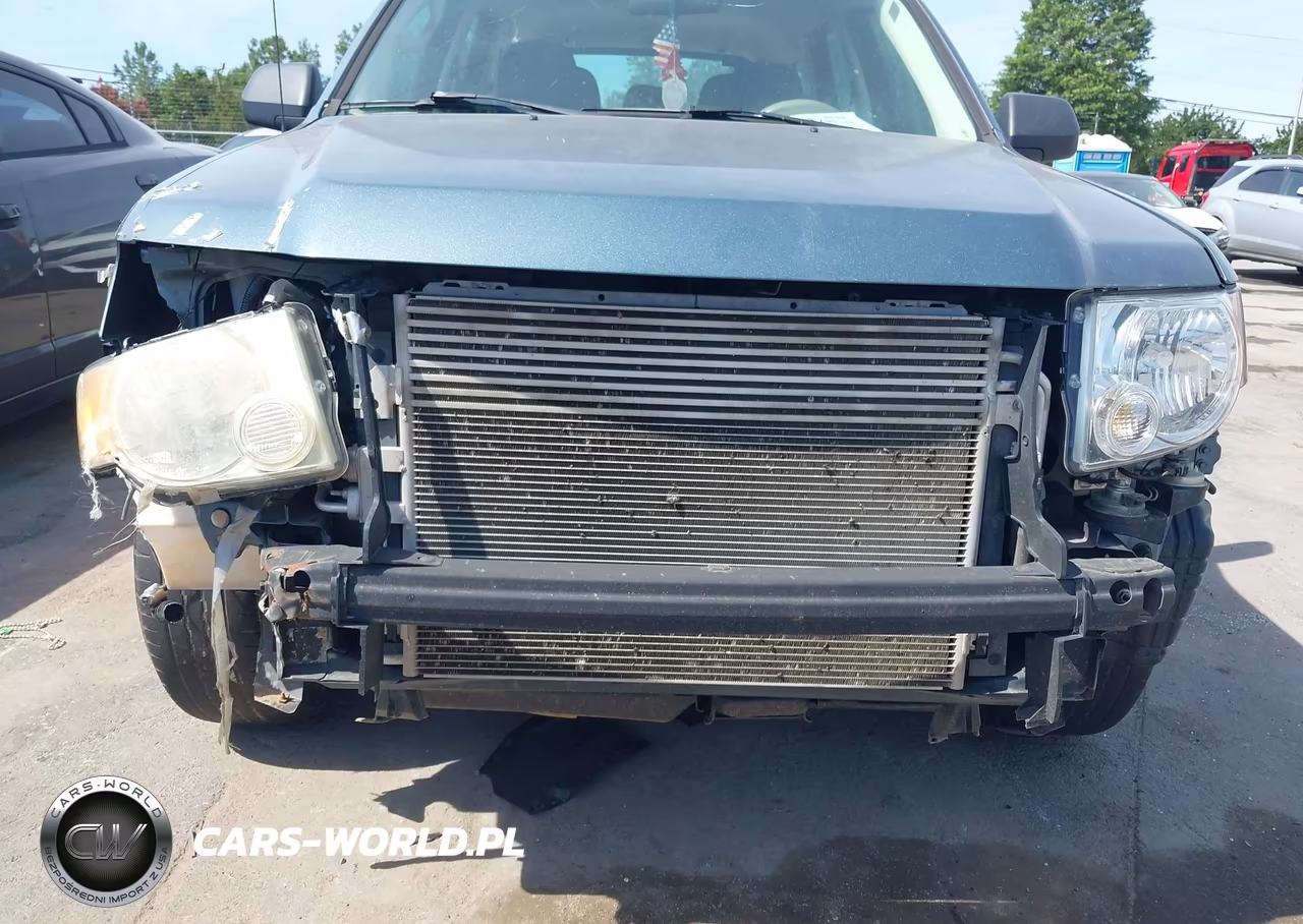 2011 Ford Escape Xls VIN:1FMCU0C74BKC16186 - 6