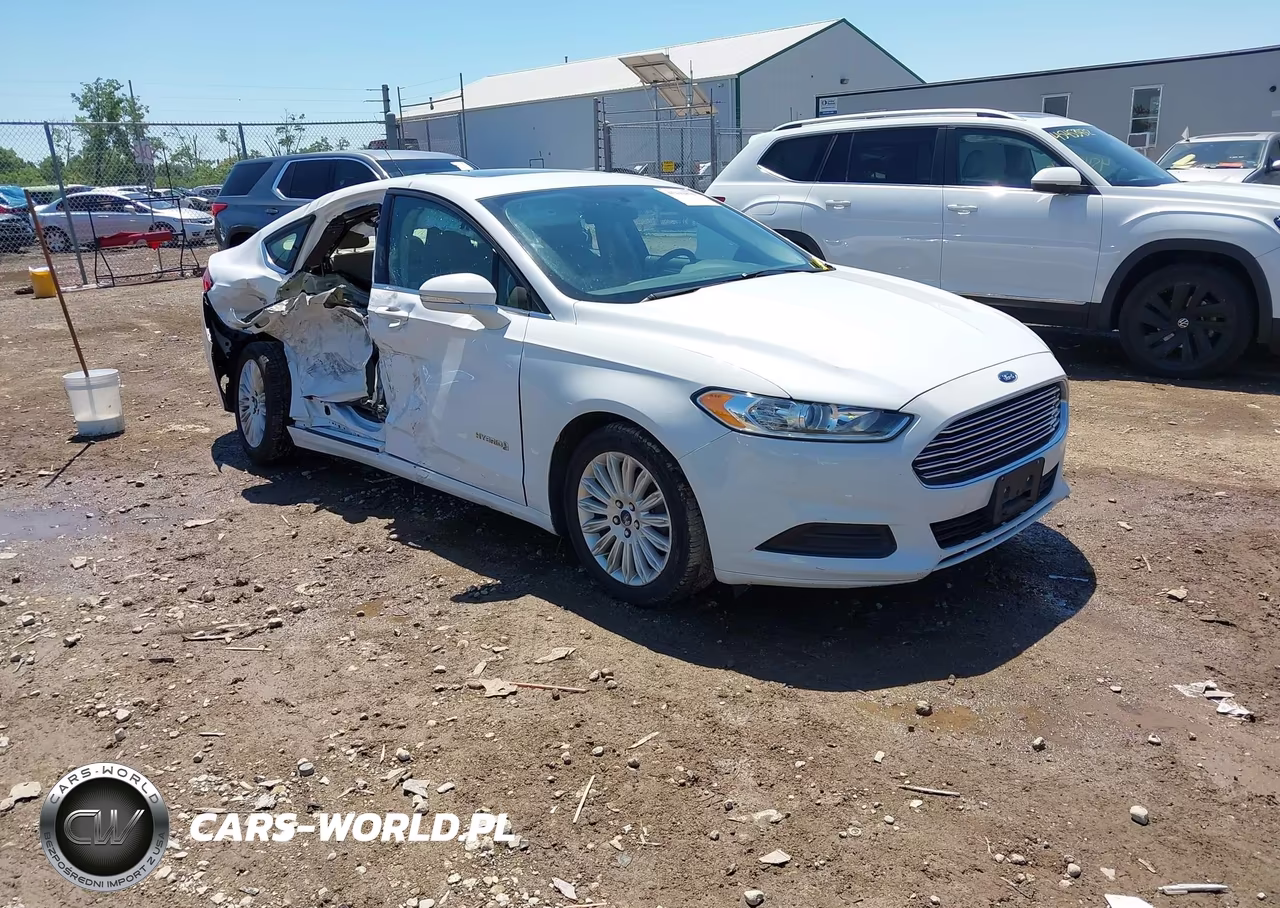 2016 Ford Fusion Hybrid Se – zdjęcie 1 z 16