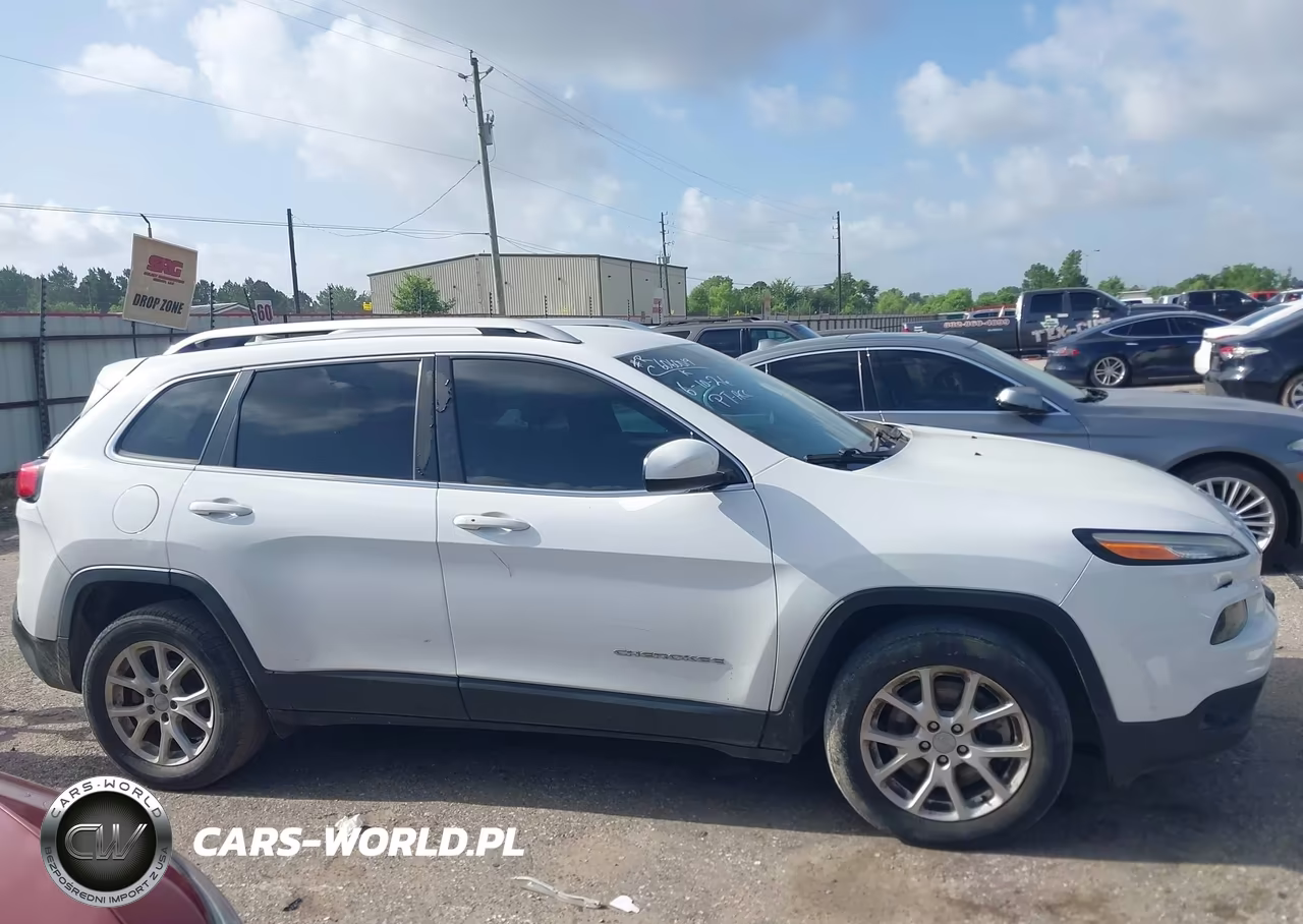 2018 Jeep Cherokee Latitude Plus Fwd VIN:1C4PJLLBXJD605955 - 13