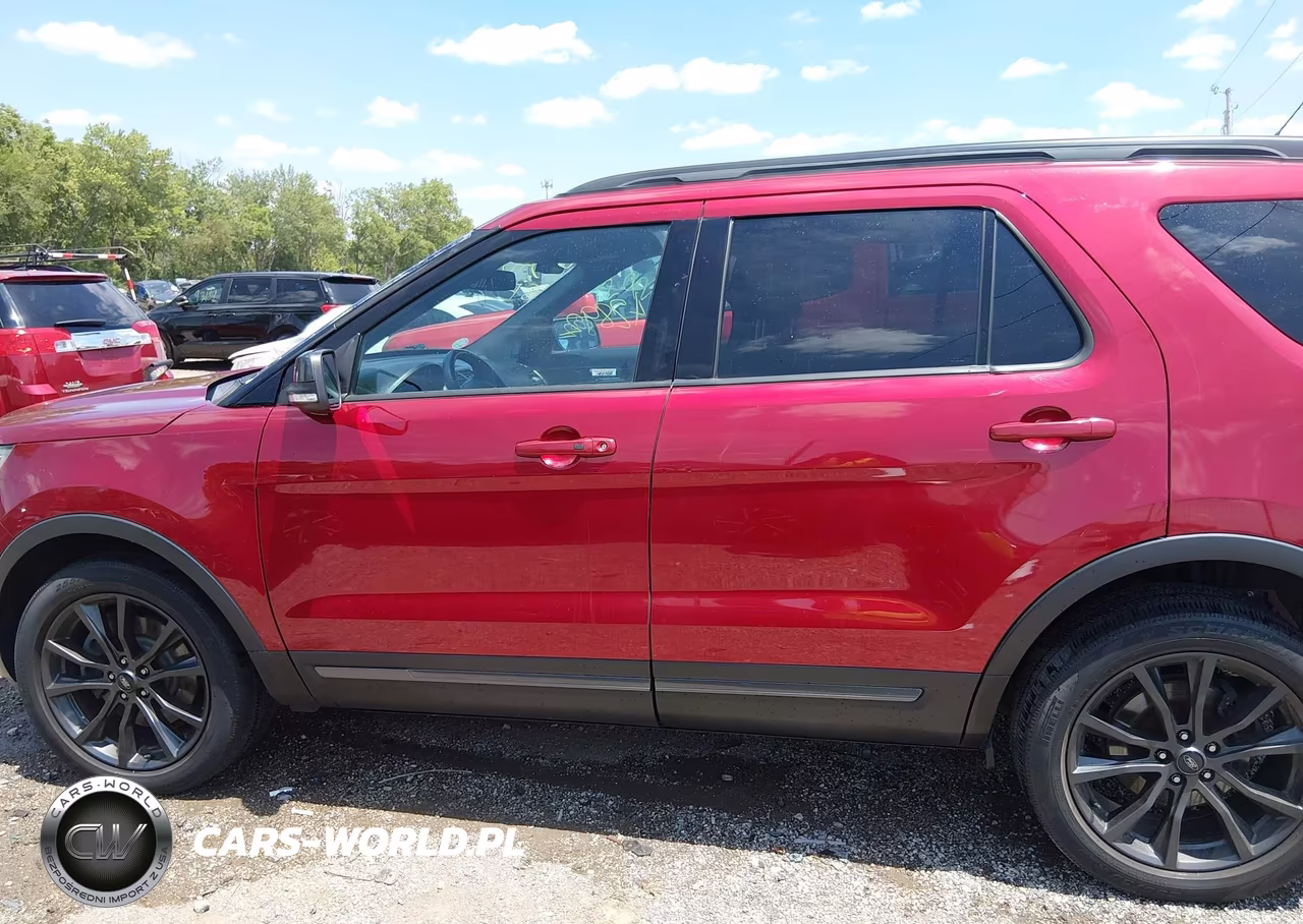 2019 Ford Explorer Xlt VIN:1FM5K8D84KGA72730 - 14