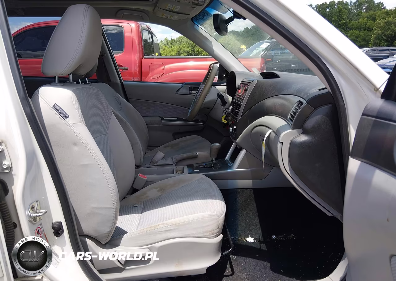 2011 Subaru Forester 2.5X Premium VIN:JF2SHADC2BH758083 - 5
