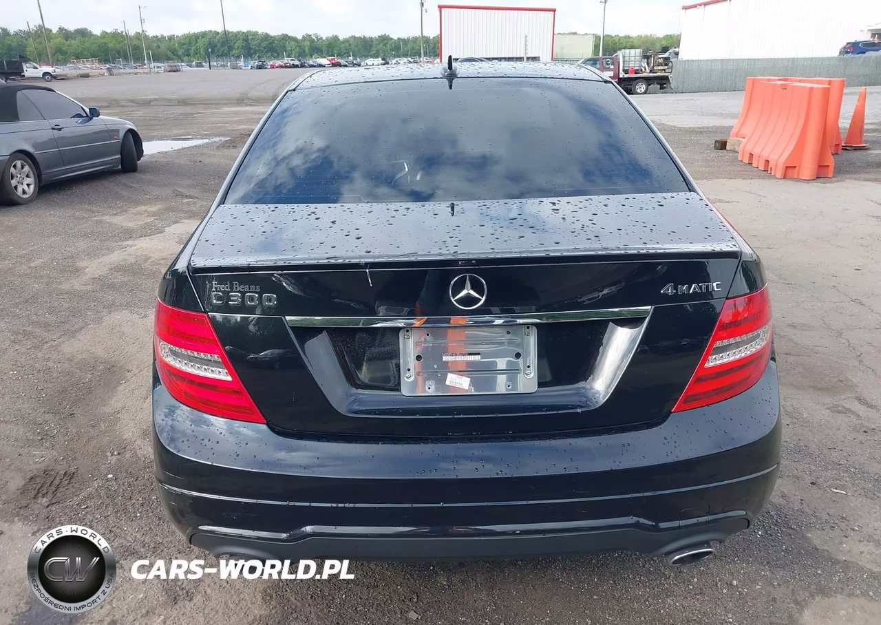 2014 Mercedes-Benz C 300 Sport 4Matic VIN:WDDGF8AB1ER307701 - 16
